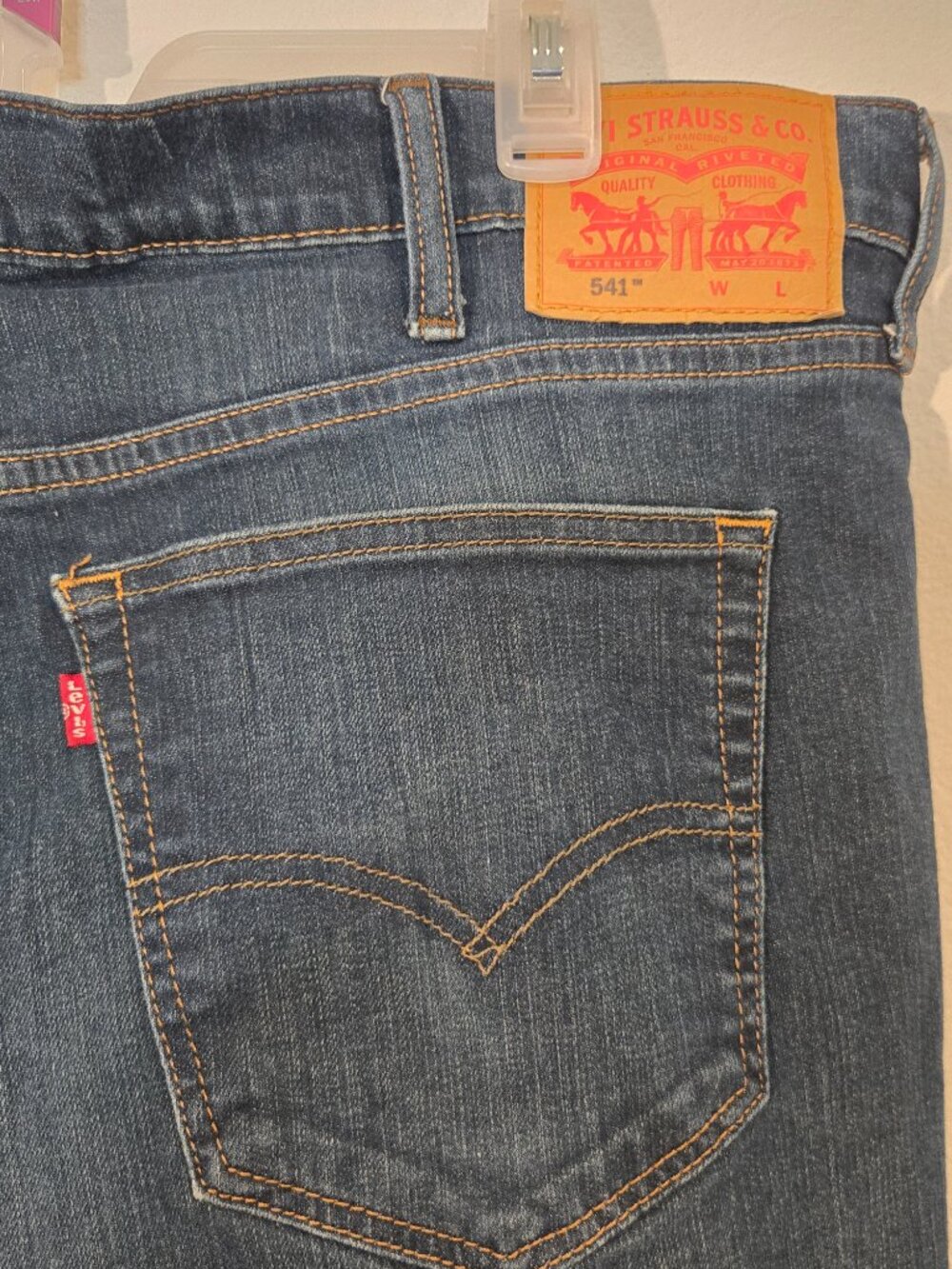 Levi's 541 44x30 gently used - Picture 8 of 9